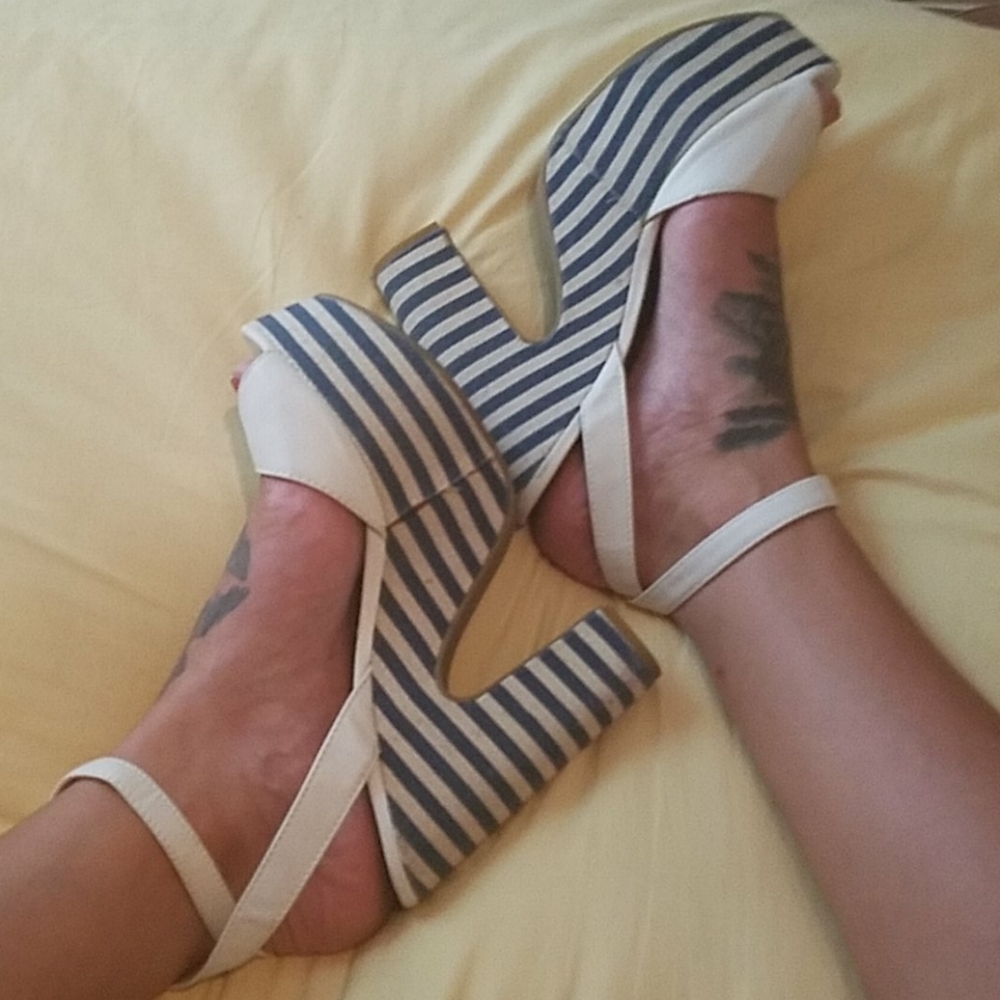 Madden girl barronn platform sandals